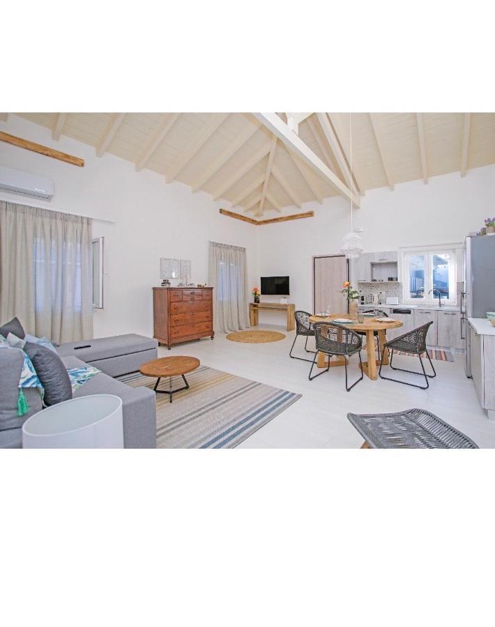 Athena Luxury Mesongi